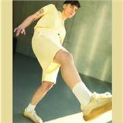 Erfahrene Yogalehrerin und Fitnesstrainerin für personalisierte Einzelstunden online